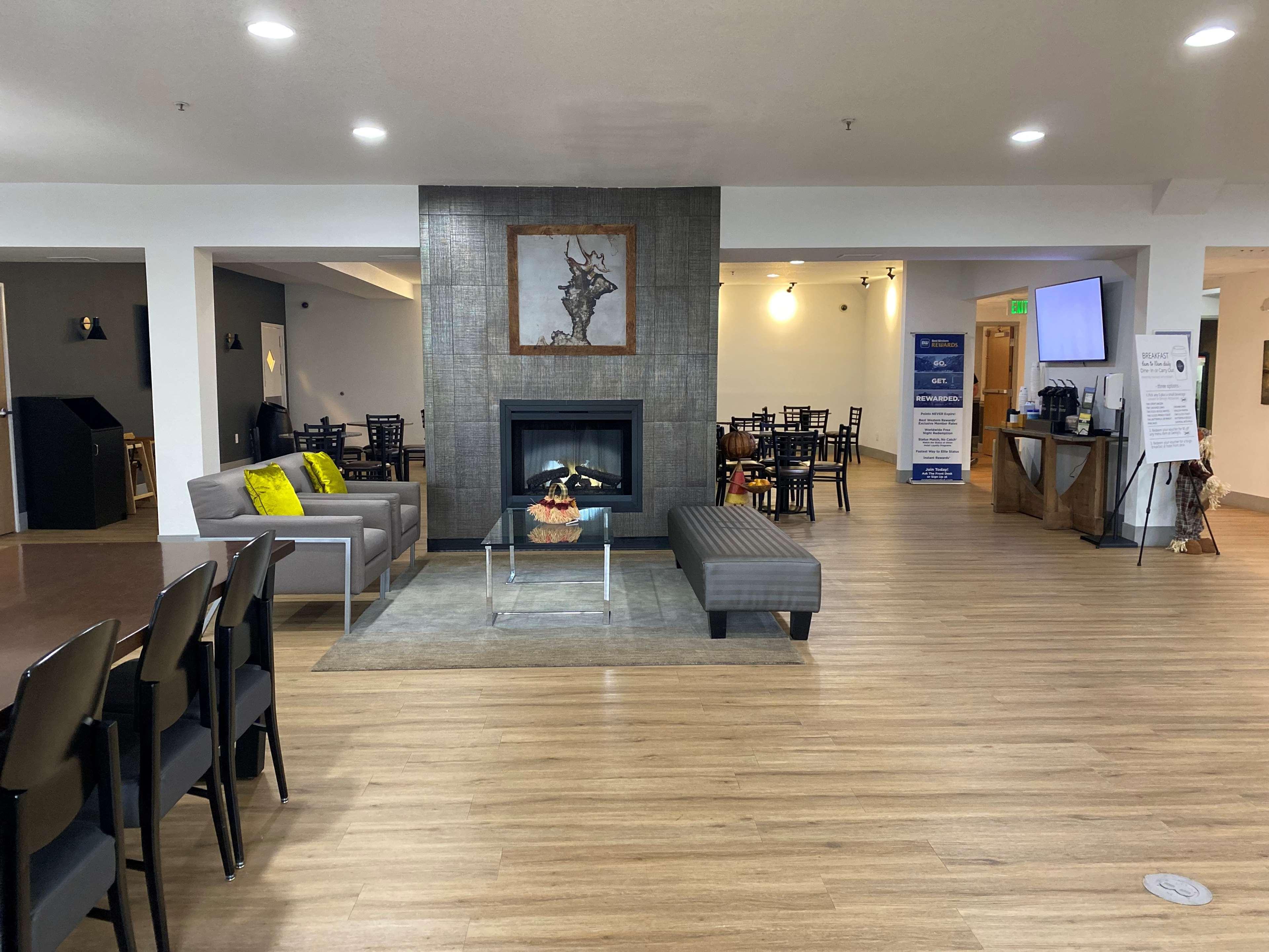 Best Western Plus Peppertree Airport Inn Airway Heights Exterior foto