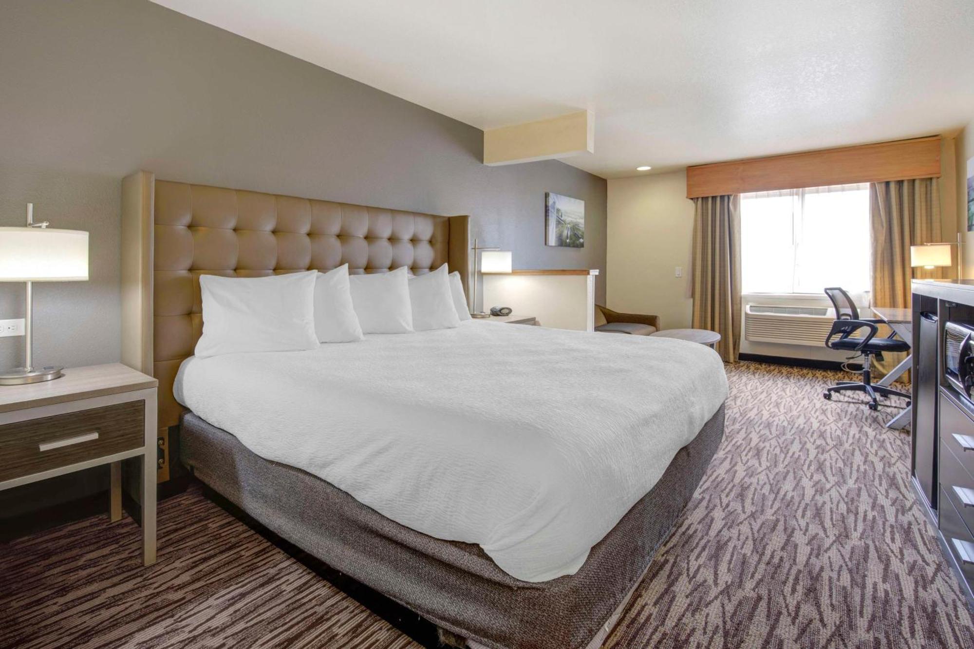 Best Western Plus Peppertree Airport Inn Airway Heights Exterior foto